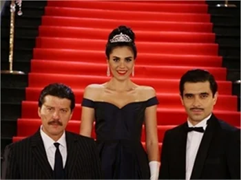 DİZİNİN YÖNETMENİ BEYİN KANAMASI GEÇİRDİ Mİ?