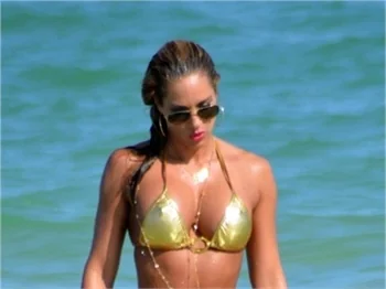 Jennifer Nicole Lee'nin Miami çıkartması!