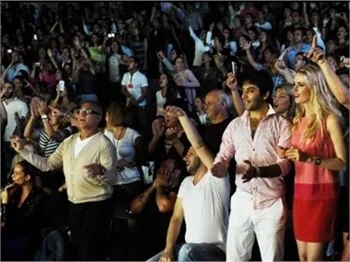 Tarkan, Harbiye'yi salladı..