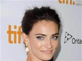 Saadet Işıl Aksoy Penelope Cruz galada yanyana...