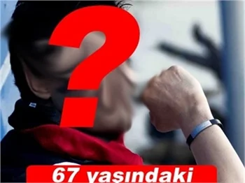 ÜNLÜ ŞARKICIDAN YUMRUKLU SALDIRI!