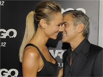 GEORGE CLOONEY VE SEVGİLİSİ STACY KEIBLER