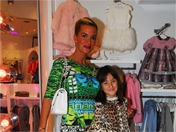 IVANA  SERT'IN OĞLU ATEŞ PODYUMA ÇIKTI