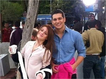 GİZEM KARACA, "EMİR'İN YOLU" SETİNDE!
