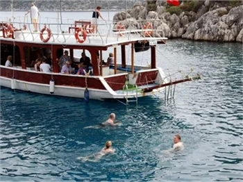 Akdeniz ve Ege kıyılarına yaz geri geldi