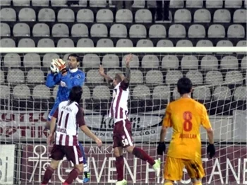 Elazığspor, kendi evinde farklı yenildi: 0-4