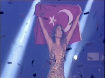 Jennifer Lopez Türk bayrağına sarıldı!