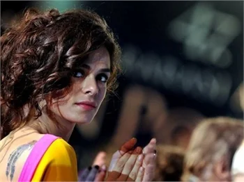 Özge Özpirinçci'nin şaka isyanı!