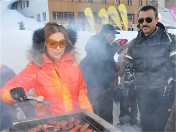 Uludağ'ın kraliçesi Demet Akalın