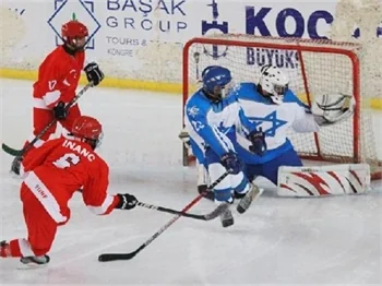 One minute pankartına rağmen dostluk galip geldi