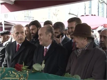 Mustafa Sarıgül, Kadir Topbaş'ı neden öptü?