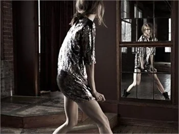 Karlie Kloss'tan cesur pozlar!