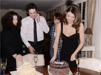 Beren Saat'e "İntikam" dizisinin setinde sürpriz!