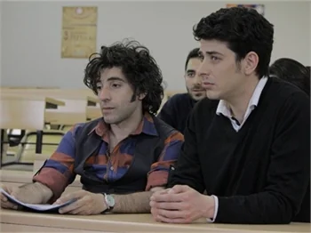Beni Böyle Sev'de Ayşem ve Ömer zor durumda!