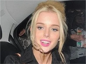 Helen Flanagan yine yaptı yapacağını