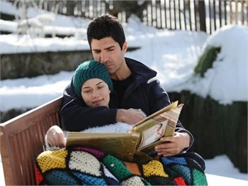Fahriye Evcen ve Nik Xhelilaj, aynı dizide rol alacak mı?