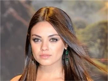 Mila Kunis yaşayan en seksi kadın seçildi!