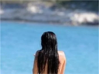 Aslı Tandoğan yeni sevgilisiyle sezonu açtı!
