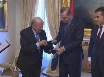 Erdoğan, FIFA Başkanı Sepp Blatter'i kabul etti.