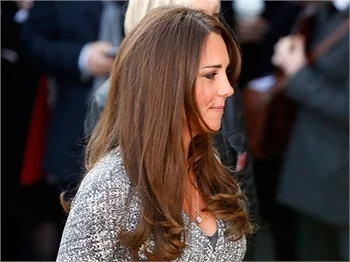 Cambridge Düşesi Kate Middleton'dan rüzgar frikiği!