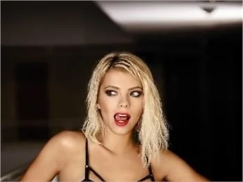 En seksi "Kendi"ni denize attı!