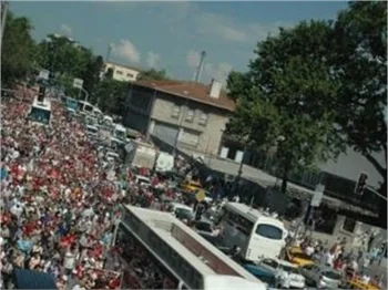 Kemal Kılıçdaroğlu Taksim'de!