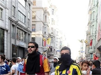Taraftar grupları Gezi Parkı için tek yürek!