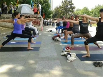 Gezi Parkı'nda yoga yaptılar!