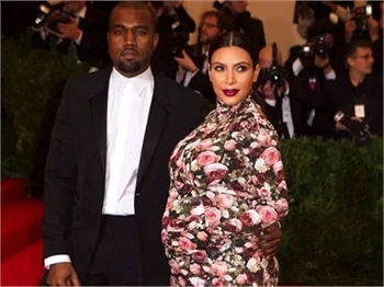 Kim Kardashian anne oldu!