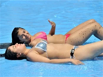 Tatil geldi sokaklar boşaldı, plajlar doldu!