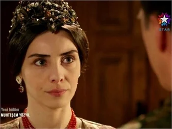 Mahidevran Sultan halk teknesinde!