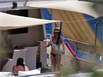 Hande Ataizi'nin Cennet tatili!