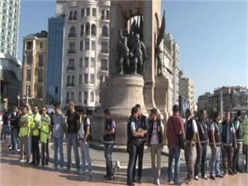 Taksim'de su savaşına polis müdahalesi!