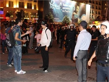 Göstericiler iftar sonrası Gezi Parkı'na akın etti!
