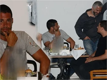 Keremcem mahalle  baskısından korktu!