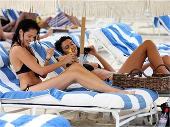 Hana Nitsche ve Gabriella Collado'nun tatil keyfi...
