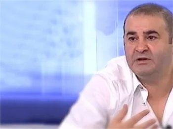 Şafak Sezer'den "Ben çapulcuyum o fırıldak" diyen ablasına cevap