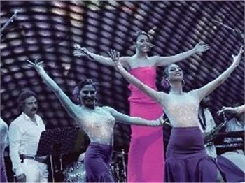 Ebru Gündeş: Bu bebek benim içinde sürpriz oldu!