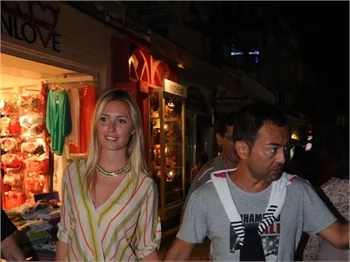 Serdar Ortaç ve nişanlısı birbirine girdi!