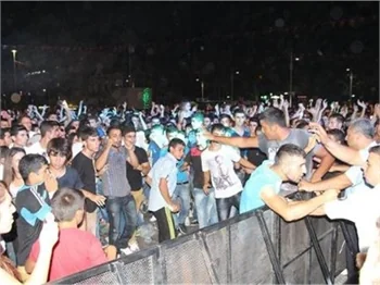 Murat Boz konserinde olay çıktı!