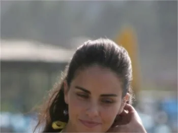Hazal Kaya-Aslı Tandoğan rekabeti!