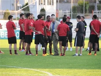Trabzonspor yönetiminden antrenmanda takıma destek!