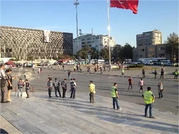 Taksim'de polis müdahalesi!