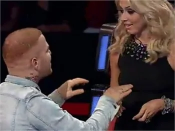 Athena Gökhan'dan Hadise'ye ilan-ı aşk!