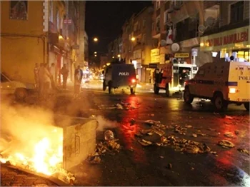 Beyoğlu'nda eylemcilere polis müdahale etti!