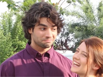 ''Kokoş kızların şansı yok''