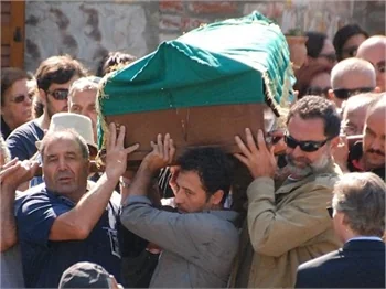 Tuncel Kurtiz'i 10 binler uğurladı