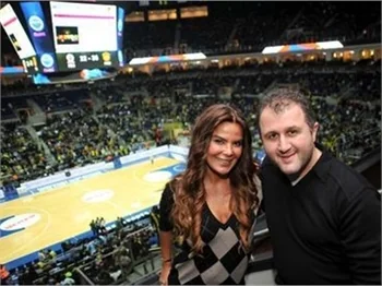 Özlem Yıldız, Sinan Serter çifti anlaşmalı boşandı!