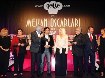 Gecenin asil güzeli!