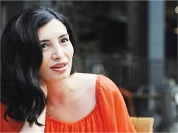 Başak Sayan'dan yeni imaj!